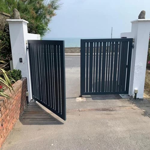 Swing Gate